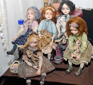 Collectable Dolls Value (Identification & Price Guides)