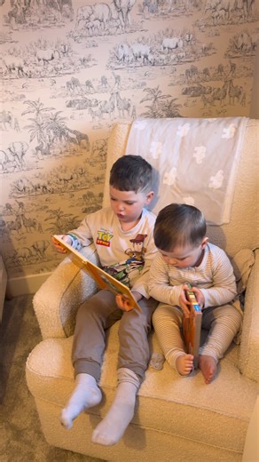 Why @Midwife Pip loves Obaby! Featuring our Madison Nursery Chair & Maya Nursery Furniture Collection #obabyuk #nurseryfurniture #midwife