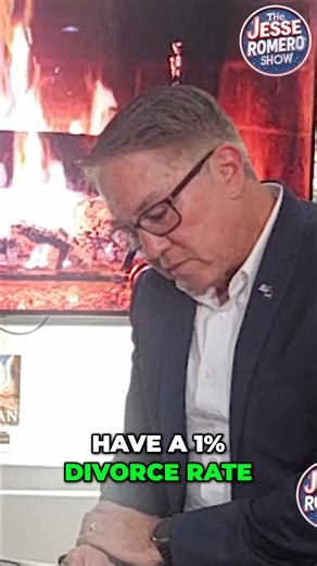 Couples who pray together have a stunningly low 1% divorce rate, according to Dr. David Stoop. Compare that to the 30-50% divorce rate in America, and the impact is clear. Prayer makes a difference. Have you seen this in your own life? #Prayer #Marriage #Relationships #DivorceRate #Faith | The Jesse Romero Show