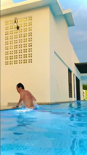 Merman transformation at the pool when noone sees #merman #thatguywithatail #mermaid #duyung #siren