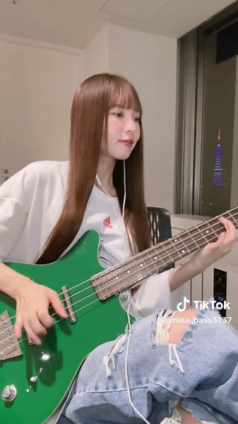 New Danelectro Bass in Japan 🎸🎶