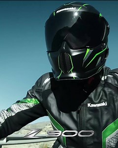 Updated for 2020, the Z900 offers a host of advanced new features including integrated Riding Modes (combining newly added KTRC and Power modes), new TFT colour instrument screen, Bluetooth smartphone connectivity, all-LED lighting and cleaner emissions. Click below to book a test ride on the new Z900 with your local Kawasaki dealer. | Kawasaki UK