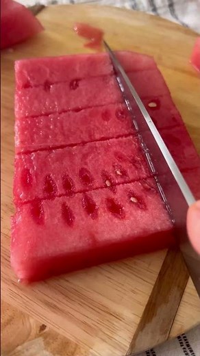 How to Cut Watermelon Cubes
