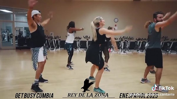 Cuerpo en Movimiento: Coreografías de Cumbia y Brasil