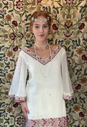 1920s gown reveal! . . . #gatsby #daisybuchanan #1920s #flapperdress #costumes