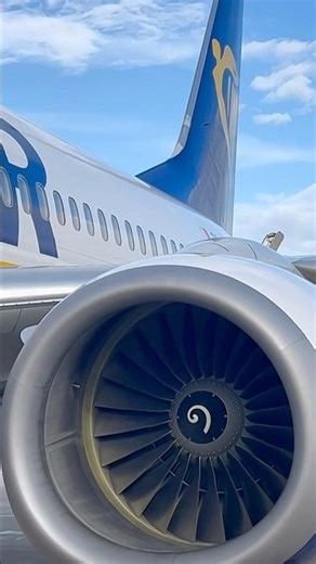 #Ryanair #Boeing #737 and #CFM56 #engine #aviation