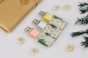 Personalized Resin USB Flash Drive With Real Flowers – Wedding Photographer Gift for Clients – Custom Keepsake - Etsy
