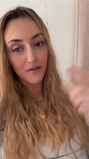 Djouliette on Instagram: "Vous pouvez télécharger l’app sur les store en tapant « 10 pourcent » ❤️ ( collaboration commerciale)"