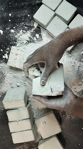 lush hm Gym chalk block