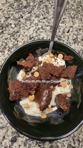 Cassandra Morales ✞ | IFBB BIKINI PRO🌐 on Instagram: "@hummusfit dc CASS 🤭"