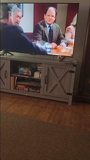 Seinfeld intro clip. Calzone