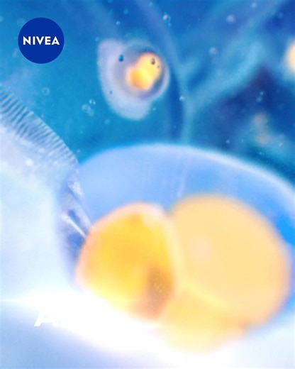 509 reactions · 30 shares | 全新 NIVEA C&AHA 润肤精华素深层修复粗糙肌肤. 含有三重亮肤修复功效以及 AHA 能够温和去除皮肤角质，给予莹亮柔嫩肌肤只需7天内. #myNIVEA #NIVEABodyVitaminSerum #RadiantSoftSkin #GlowAndGlow #bodyserum | NIVEA | Facebook