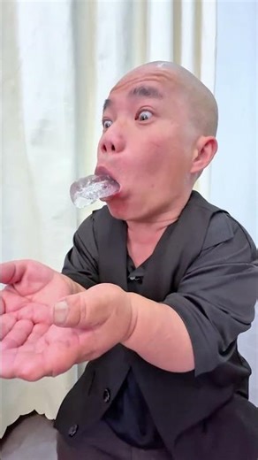 Bacon Hair with Ice Cream and the Dwarf