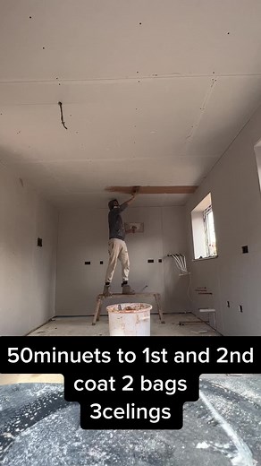 Genilso Plastering: Master Plasterers at Work