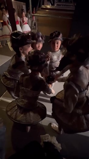 東京バレエスタジオ on Instagram: "清里フィールドバレエ交流コンサート 出番前の舞台袖にて #えいえいおー✊ #清里フィールドバレエ #東京バレエスタジオ"