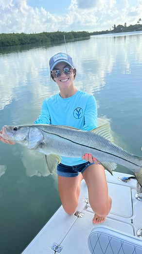 Shaelyn | The best thing about bein' a woman is the prerogative to have a little (fishin) fun 😉🎣 #snook #fishing #YEEYEE • • • @yeeyeeapparel summer... | Instagram