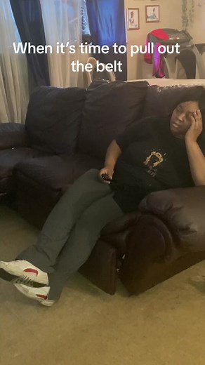 She got a whooping in frint of everybody for being hot #discipline #foryoupage #fyp #funny #lol #laughter #hot #beinghot #whoopings #whooping