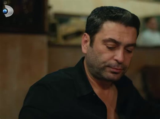 you can’t see me but im under the table giving him a bj