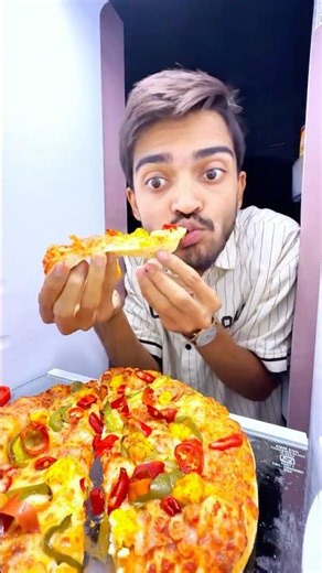 Title:Rahul Ne Poora Pizza Kha Liya 😂🍕 #rahulchopde #shorts