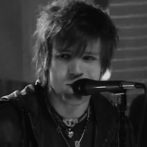 212K views · 25K reactions | Thunder - 2006鹿 | R E T R O F I L E | Facebook