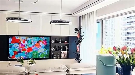 85英寸海信ULED超画质电视，搭载MiniLED技术，带来影院级视觉享受。高亮度、高对比度，还原真实色彩，无论是观影追剧还是体育赛事，画面都清晰流畅。家庭聚会