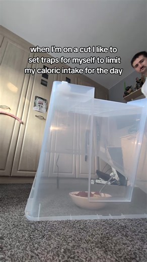 you wanna see the big mouse trap I got