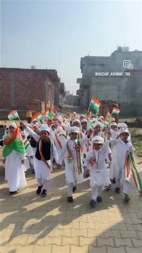 “भारत में मुस्लिम समुदाय का Independence Day Celebration 🇮🇳🎶 | खूबसूरत पल” #shorts #modi #muslims