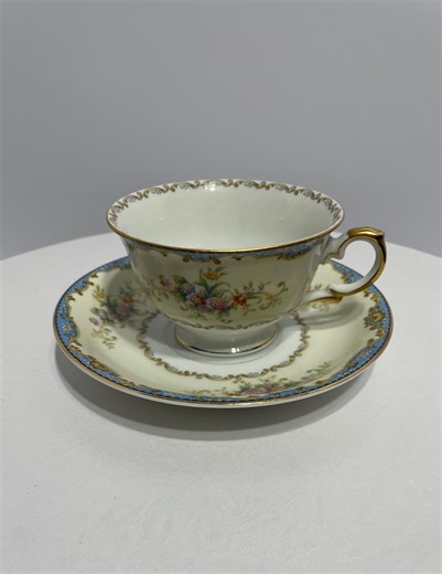 Vintage Meito "thames" Pattern China Cup and Saucer Set, Featuring a Blue Border, Heavy Gold Trim, and a Floral Design. - Etsy