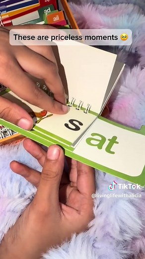 Effective Flip Books for Teaching Kids to Read