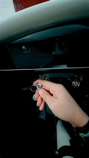 1958 2CV - Cold start #citroen2cv #citroen #coldstart #classiccar | Graphpexels