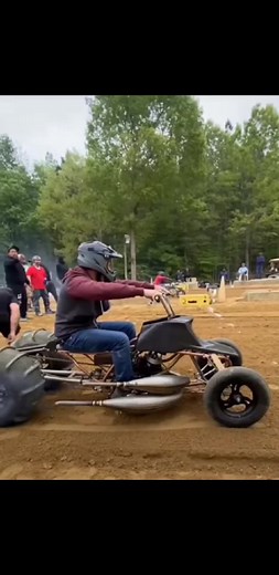 #yamahabanshee350 #drag #fypシ #tiktokfyp #viral #viraltiktok #yamahabanshedrag #2stroke #2smoker💨 #racequadlife #bansheelife #fyp #virulthisvideos @no.fender.fullsender69