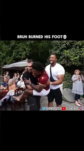 Speed burnt his feet 😭 #ishowspeed #ishowspeedclips #ishowspeedlive #speedyp