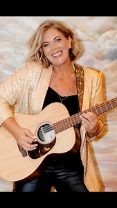 Had a wonderful photoshoot at the Erika Turvey Gallery in Wilderness. Honestly, this is the most interesting gallery I’ve ever visited. Erika’s art is truly next level. Do yourself a favour and pop in when you’re in the area; you won't regret it! Erika Turvey | Suzi Leigh