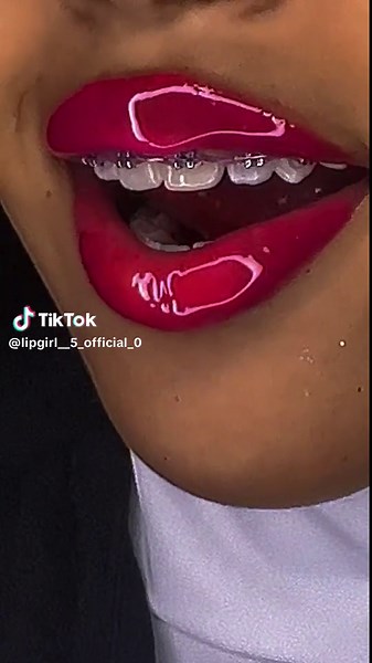 Lips Girl Trending on TikTok
