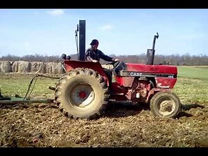 cold start Case IH 485 (disking clips and bushhogging edge of hayfield)
