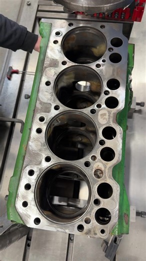 Reconditioning John Deere Engine Cylinder Blocks