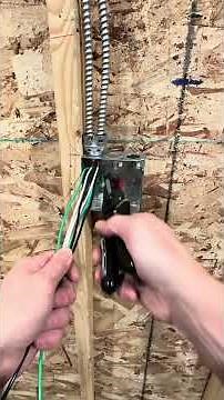 How a 3rd year union sparky roughs a single gang receptacle plug #wkhk #thebasementking #electrical