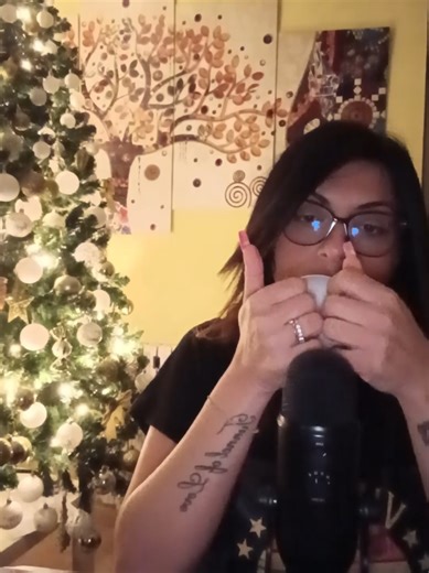 un minuto di tapping ❤️ #asmr #asmrsounds #relaxing #foryoupage❤️❤️ #perte