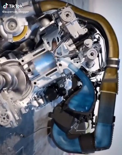 This is How Car engine works 🔥#supercar_vlogger #carsoftiktok #supercar #foryou #fürdich #engine #carengine #auto #automotor #mechanic #ausbildung #kfz #kfzmechatroniker #kfzwerkstatt #bbs