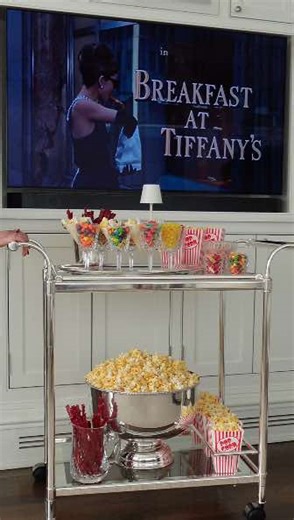 movie nights have never been so sweet 😋🍭 @girlllllhouse