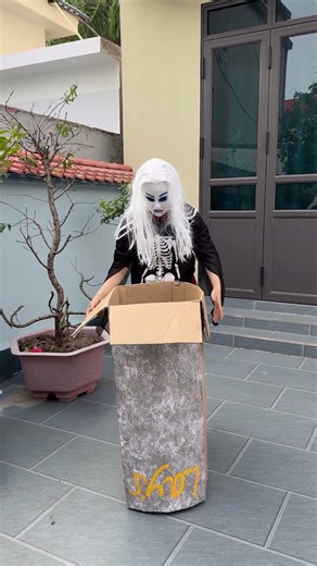 OMG !!! Box prank 😂😈 #funny #shorts