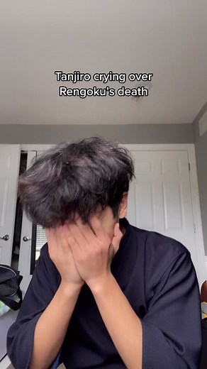 Tanjiro Crying Over Rengoku's Death - Emotional Anime Scene