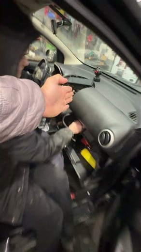 Nissan Note radio installation on Android Teyes, rearview camera, car lights, car audio, auto ele...