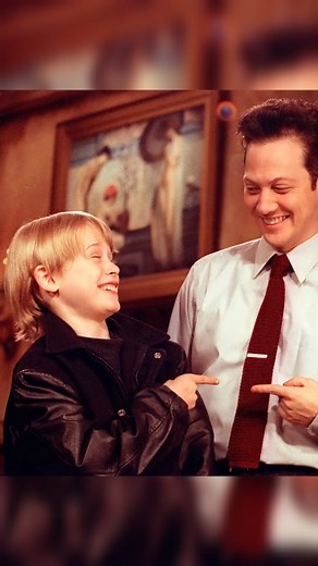 ❤~ 𝐌𝐚𝐜𝐚𝐮𝐥𝐚𝐲 𝐂𝐮𝐥𝐤𝐢𝐧 𝐅𝐚𝐧 | Macaulay Culkin and Rob Schneider in Saturday Night Live 1991 ⭐️📺 "Tin Machine" • . 🌟 @culkamania 🌟 @iamrobschneider . . . . . 📽 Classic... | Instagram