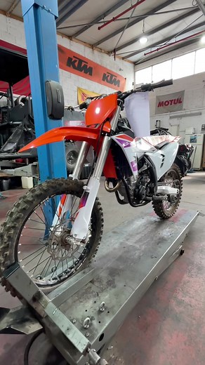 KTM SX-F First Service Maintenance Guide