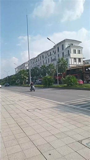 590K views · 9.3K reactions | Em đang bán bđs vinhomes toàn Quốc anh chị có nhu cầu mua liên hê ĐT 0354319678 | Nguyễn Văn Bàn | Facebook