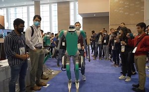 世界机器人展览会, 各国机器人都出来展现自己的实力！