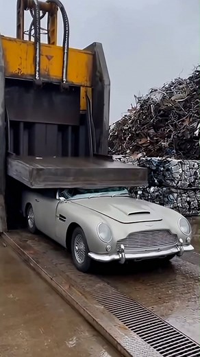 Last day of Aston Martin DB5 #viral #cars #usareels | Timeless Classics Hub