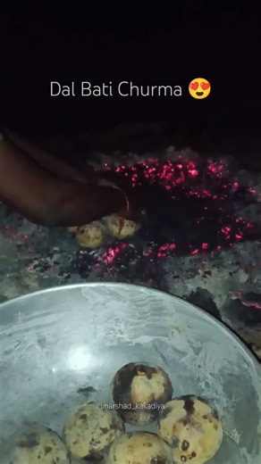 ખેતરે દાળ બાટી નો આનંદ 😍 | Recipe | Rajasthani Style Dal Bati #foodclips #culture