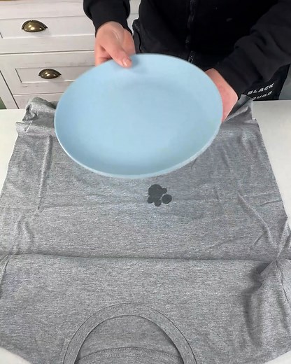 737K views · 737 reactions | Oil stain removal hack | Magic Hands Creations | Facebook